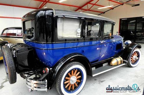 1927' Willys Knight Super Six 70A photo #1