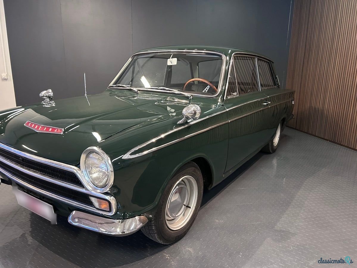1966' Ford Cortina photo #1