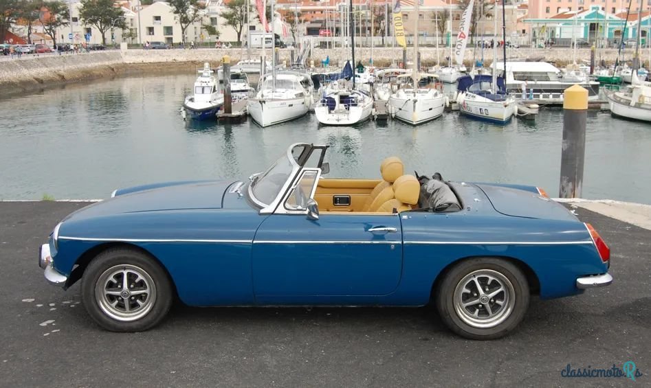 1973' MG MGB photo #3