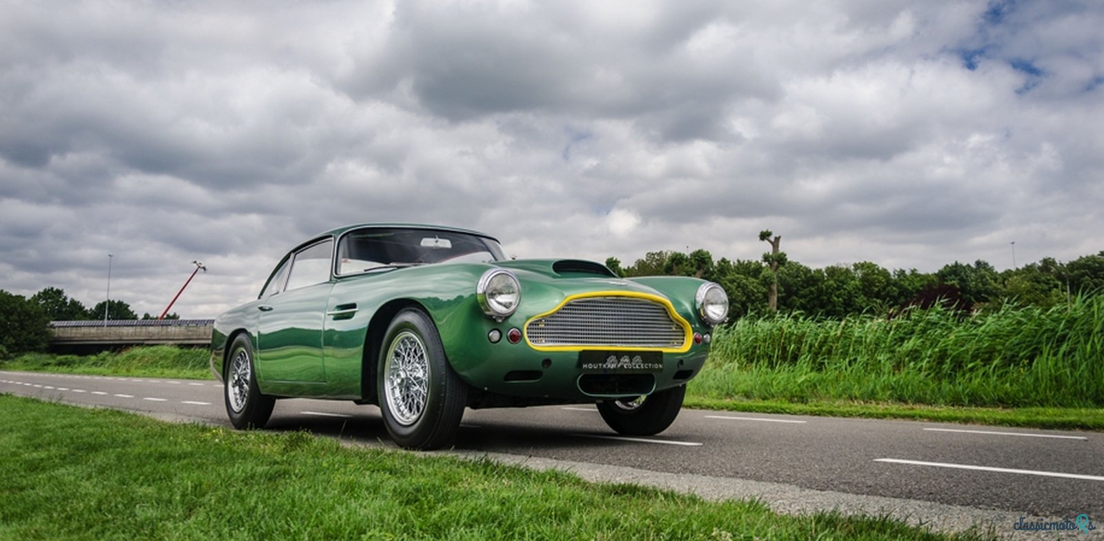 1960' Aston Martin DB4 photo #1