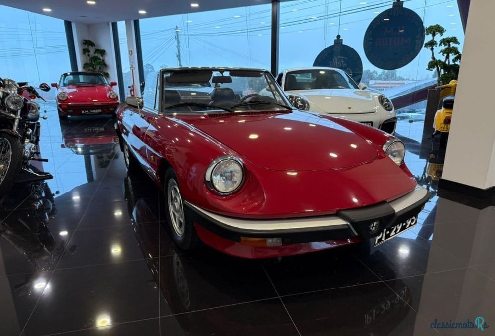 1988' Alfa Romeo Spider 1.6 photo #1