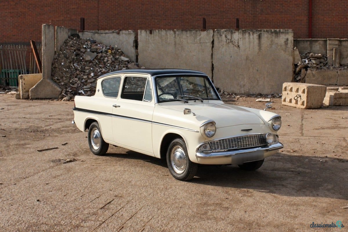 1964' Ford Anglia photo #5