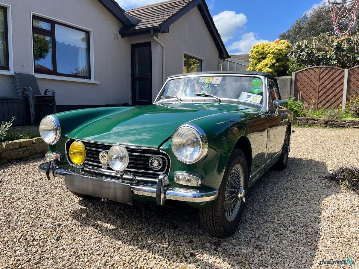 1974' MG Midget photo #4