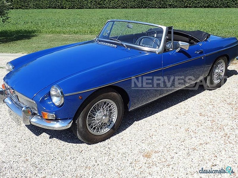 1966' MG B Spider photo #1