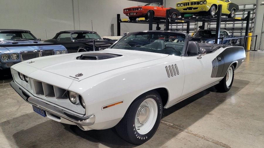One-of-5 1971 Plymouth HEMI 'Cuda Convertible Pops Up for Sale, Starts From $2.75 Million