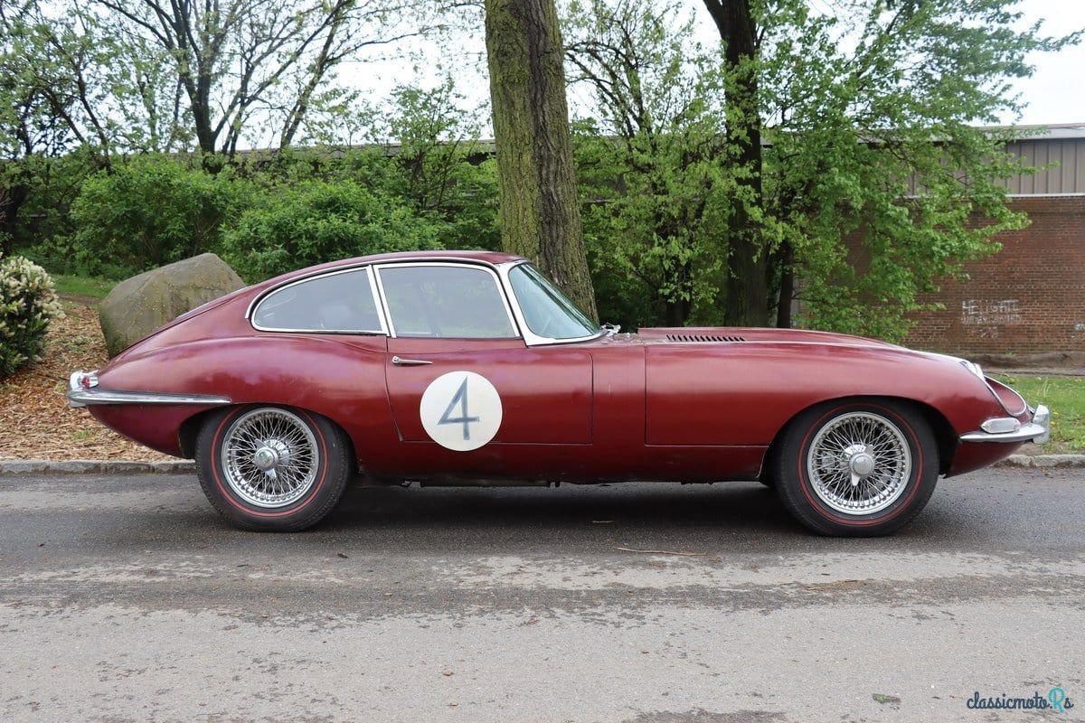 1968' Jaguar XK photo #3