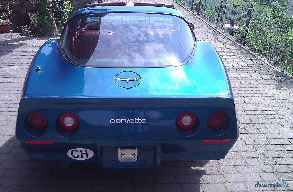 1980' Chevrolet Corvette photo #2