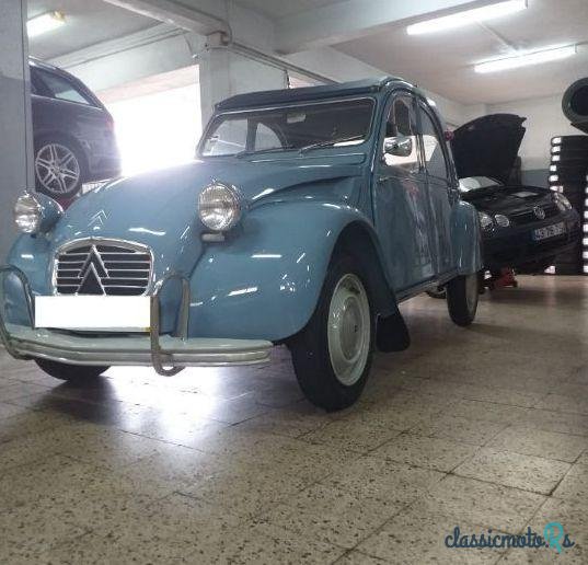 1963' Citroen 2CV photo #2