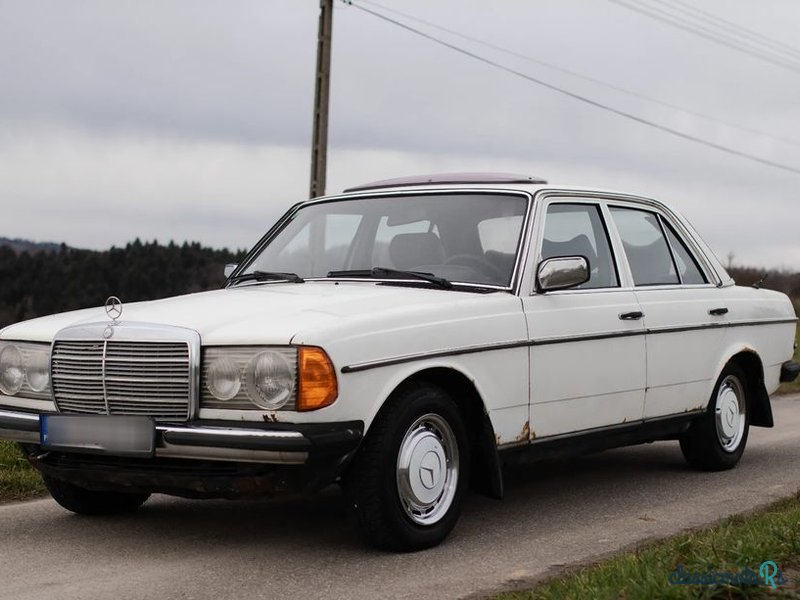 1980' Mercedes-Benz W123 photo #1