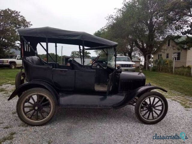 1917' Ford Model T photo #1