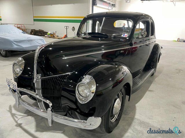 1940' Ford Deluxe photo #1
