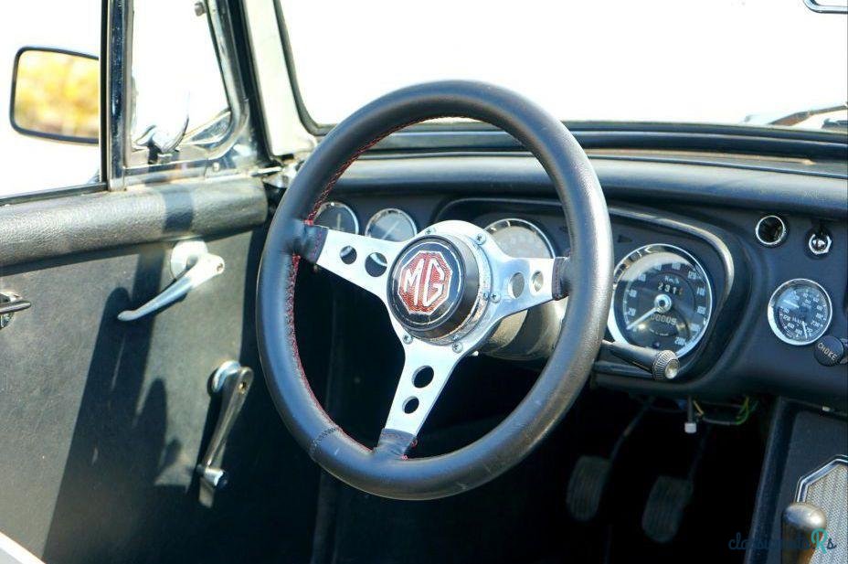 1964' MG MGB photo #4