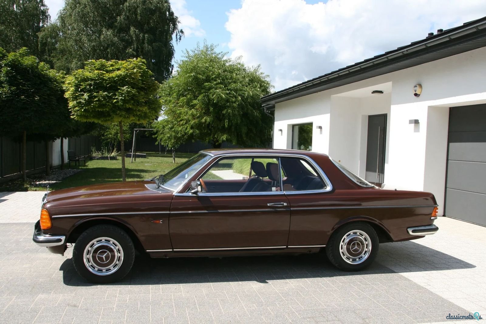 1979' Mercedes-Benz W123 photo #5