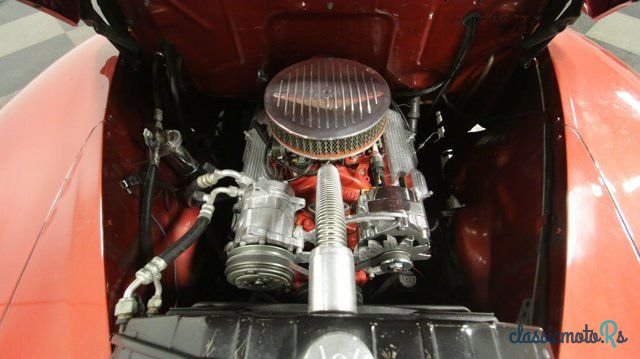 1947' Ford Deluxe photo #2