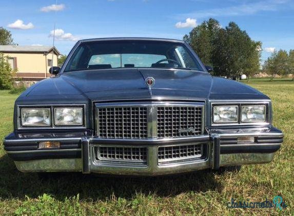 1987' Pontiac Grand Prix Brougham photo #3