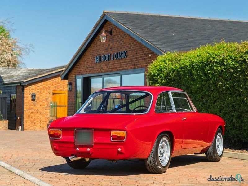 1969' Alfa Romeo Giulia photo #2
