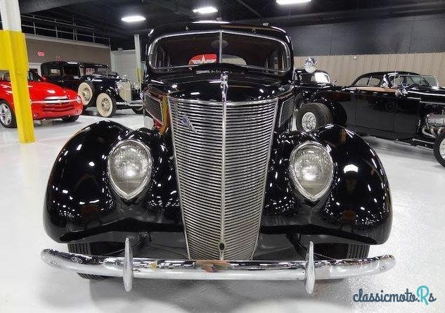 1935' Ford Deluxe photo #3