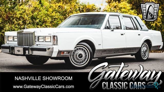 1985' Lincoln Town Car photo #1