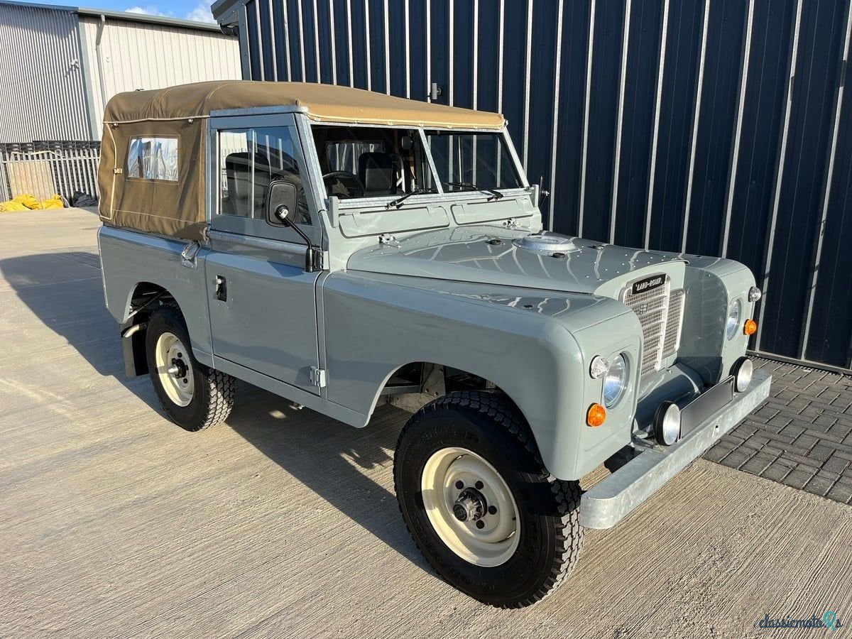 1972' Land Rover Series III photo #2