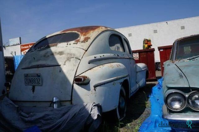 1948' Ford Deluxe photo #2