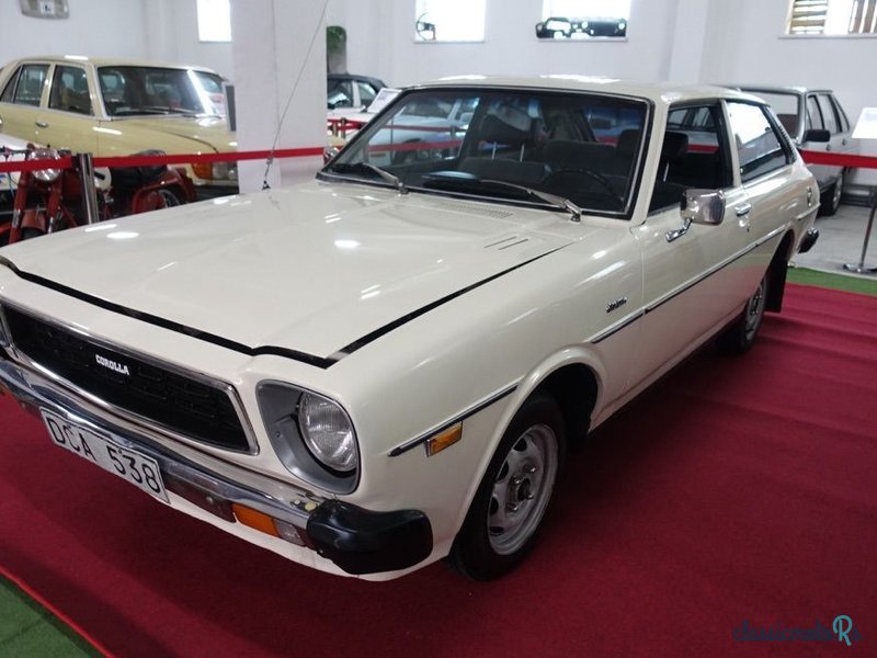 1975' Toyota Corolla photo #1