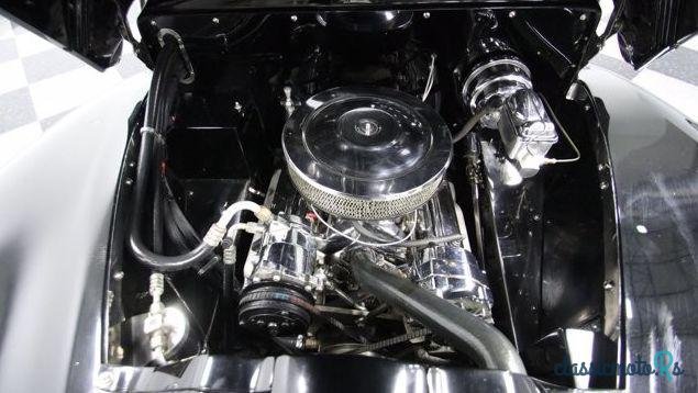 1947' Ford Deluxe photo #3