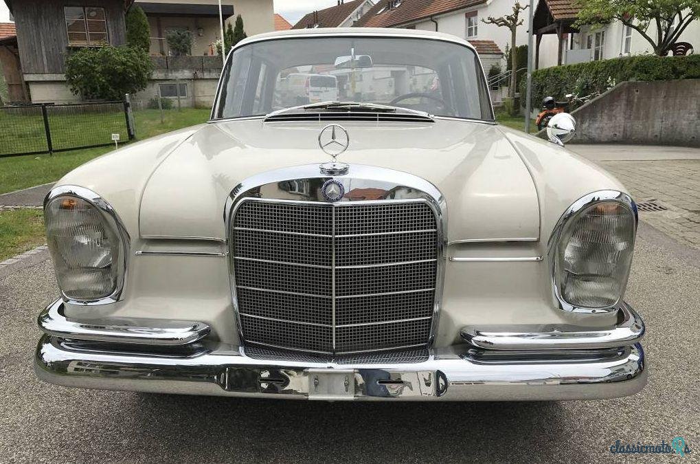 1965' Mercedes-Benz 220 photo #1