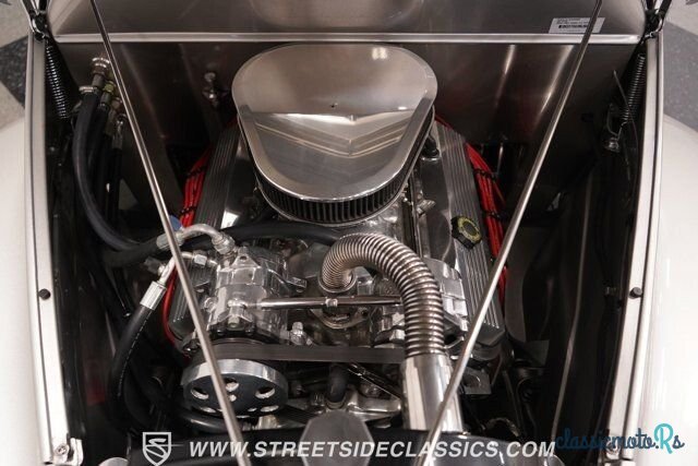 1940' Chevrolet photo #3