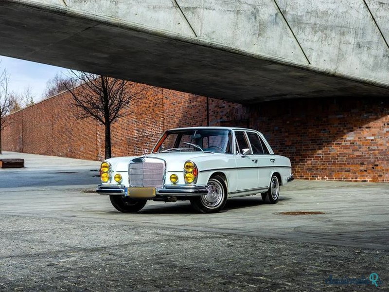 1967' Mercedes-Benz Klasa S photo #3