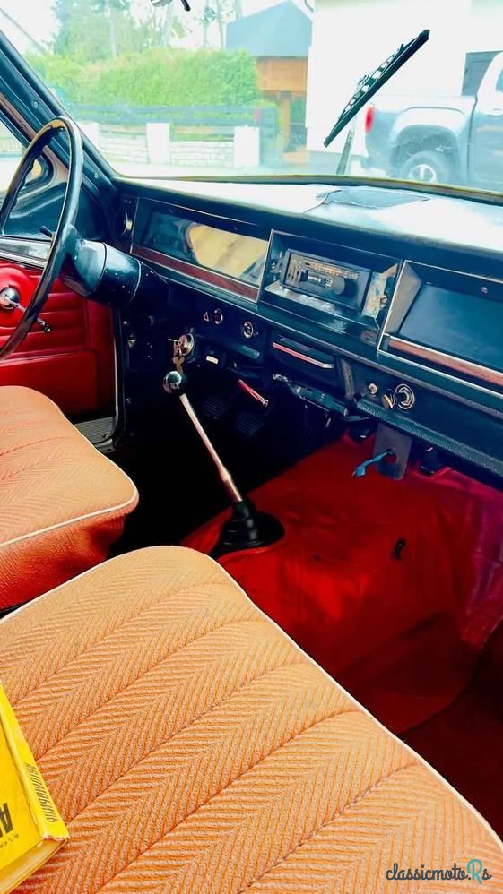 1972' Gaz 24 Wołga photo #3