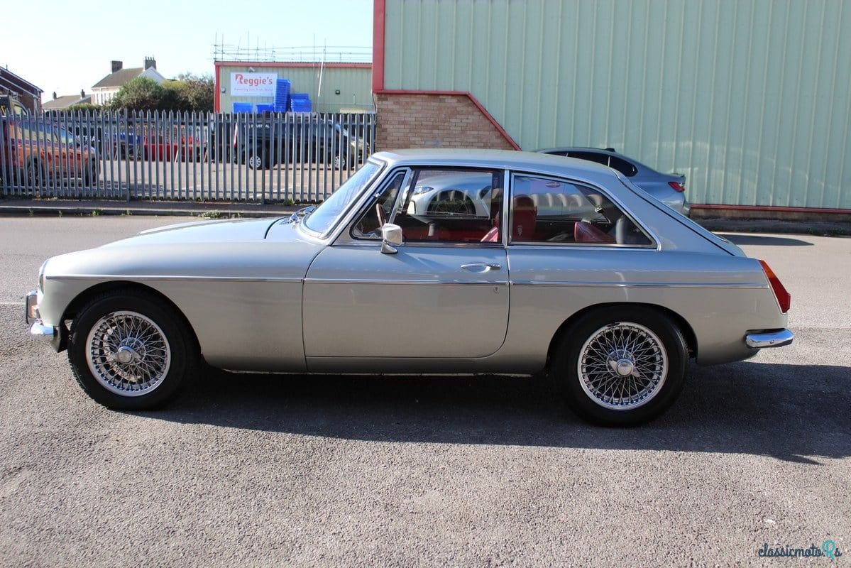 1973' MG MGB photo #5