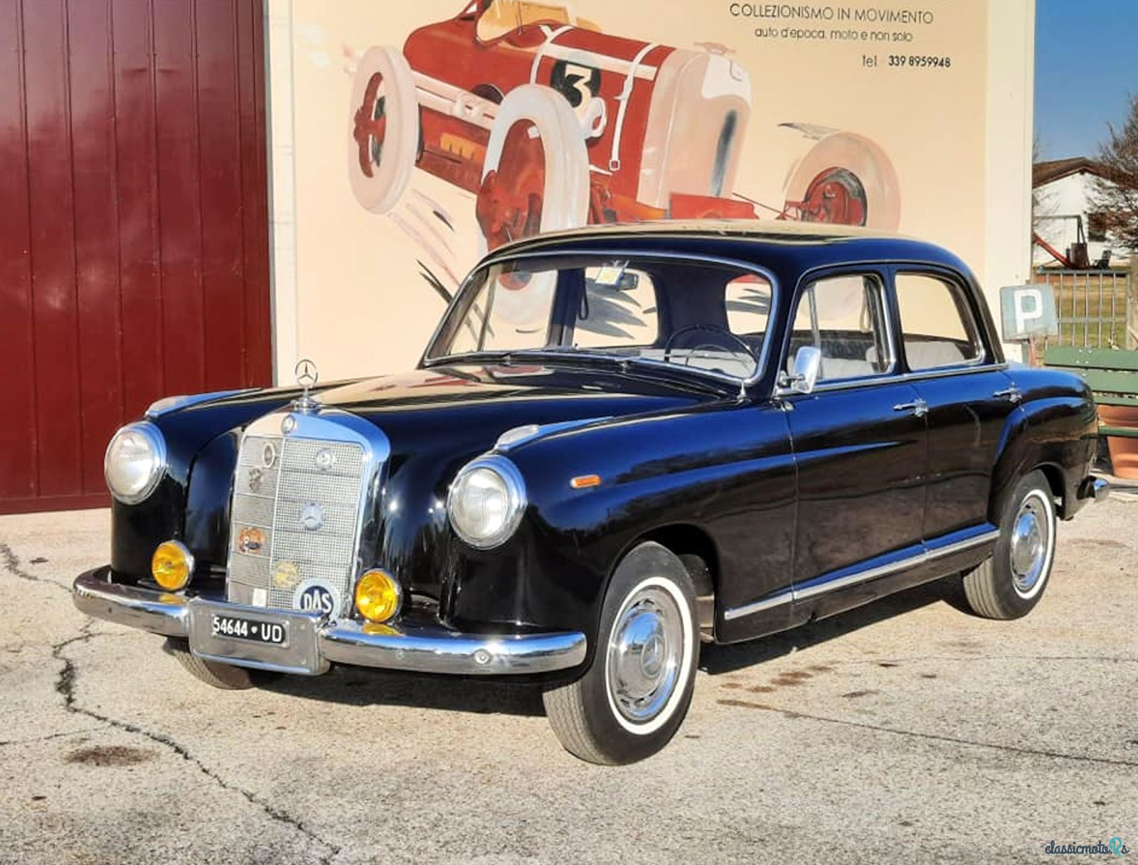 1957' Mercedes-Benz 219 Saloon photo #1