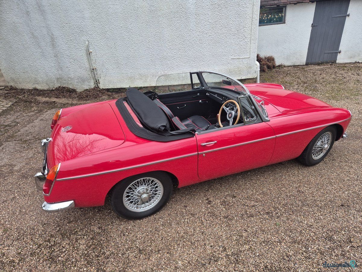 1967' MG MGB photo #4