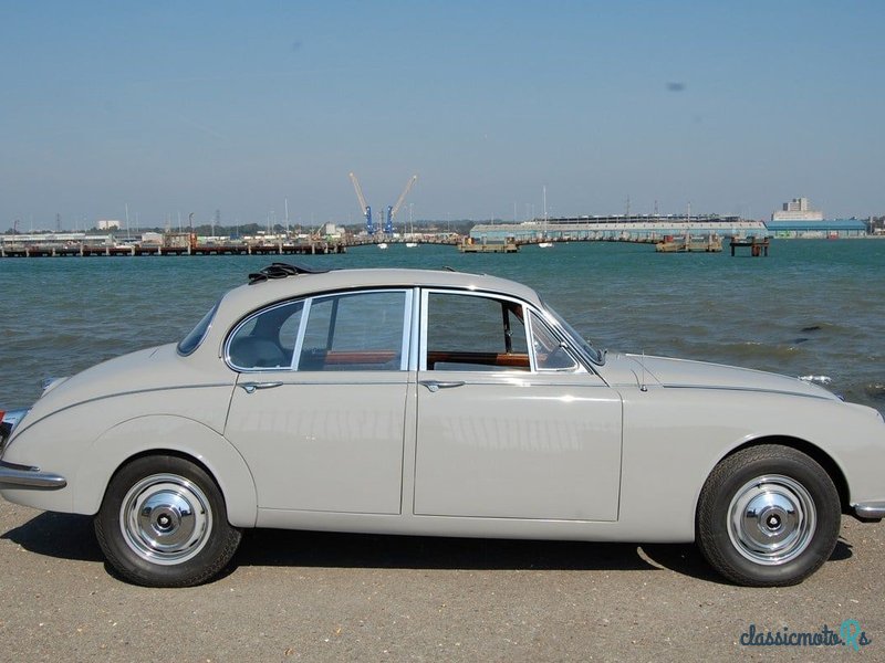 1968' Jaguar Mk II 340 photo #3