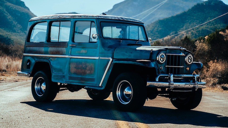 1963 Willys Jeep Station Wagon Was Degraded on Purpose, Rust Hides Recent Restoration Work
