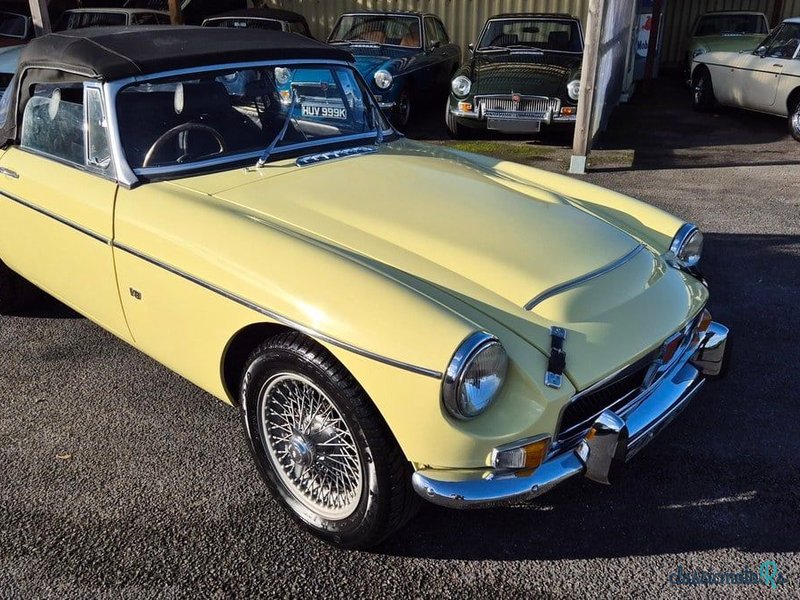 1974' MG MGB photo #1