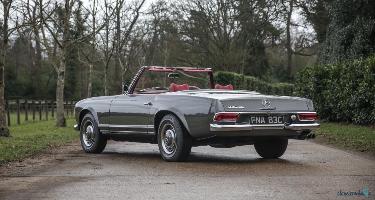 1965' Mercedes-Benz 230 photo #2