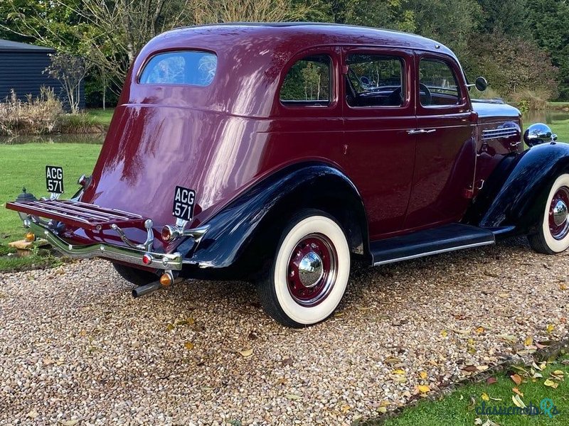 1935' Chrysler Airstream photo #4