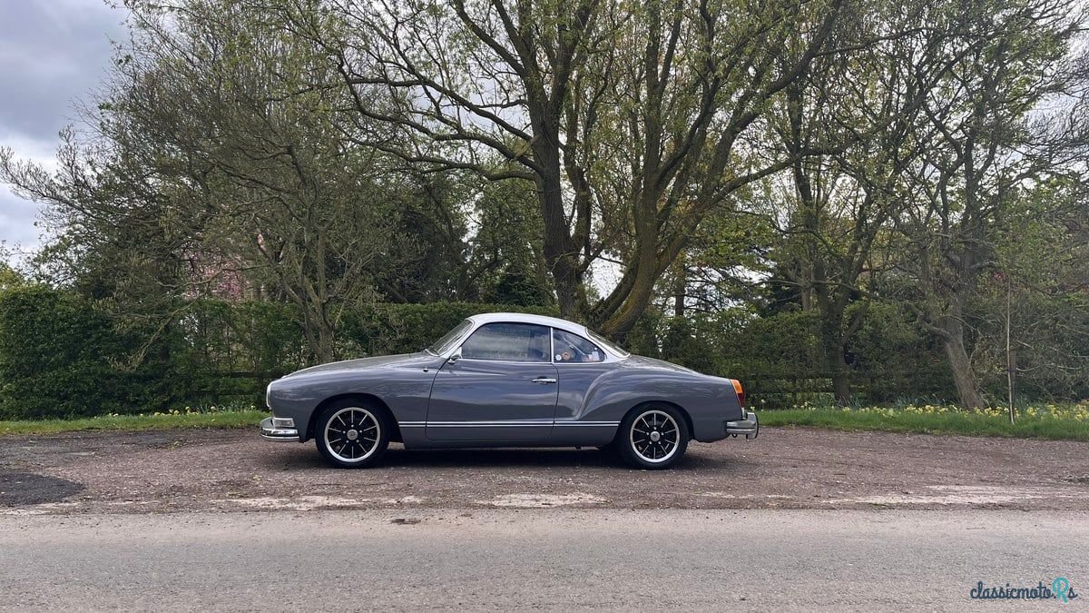 1974' Volkswagen Karmann Ghia photo #2