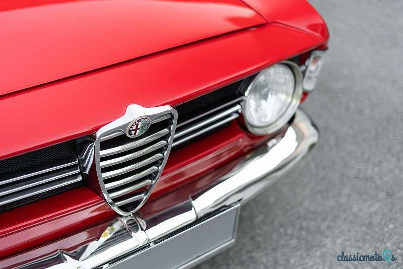 1967' Alfa Romeo Giulia photo #3
