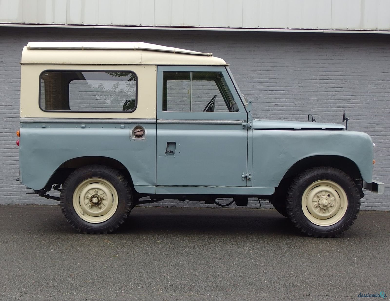 1974' Land Rover Series 3 photo #5