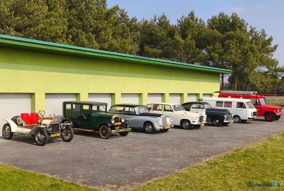 1958' Mercedes-Benz W189 300D photo #6