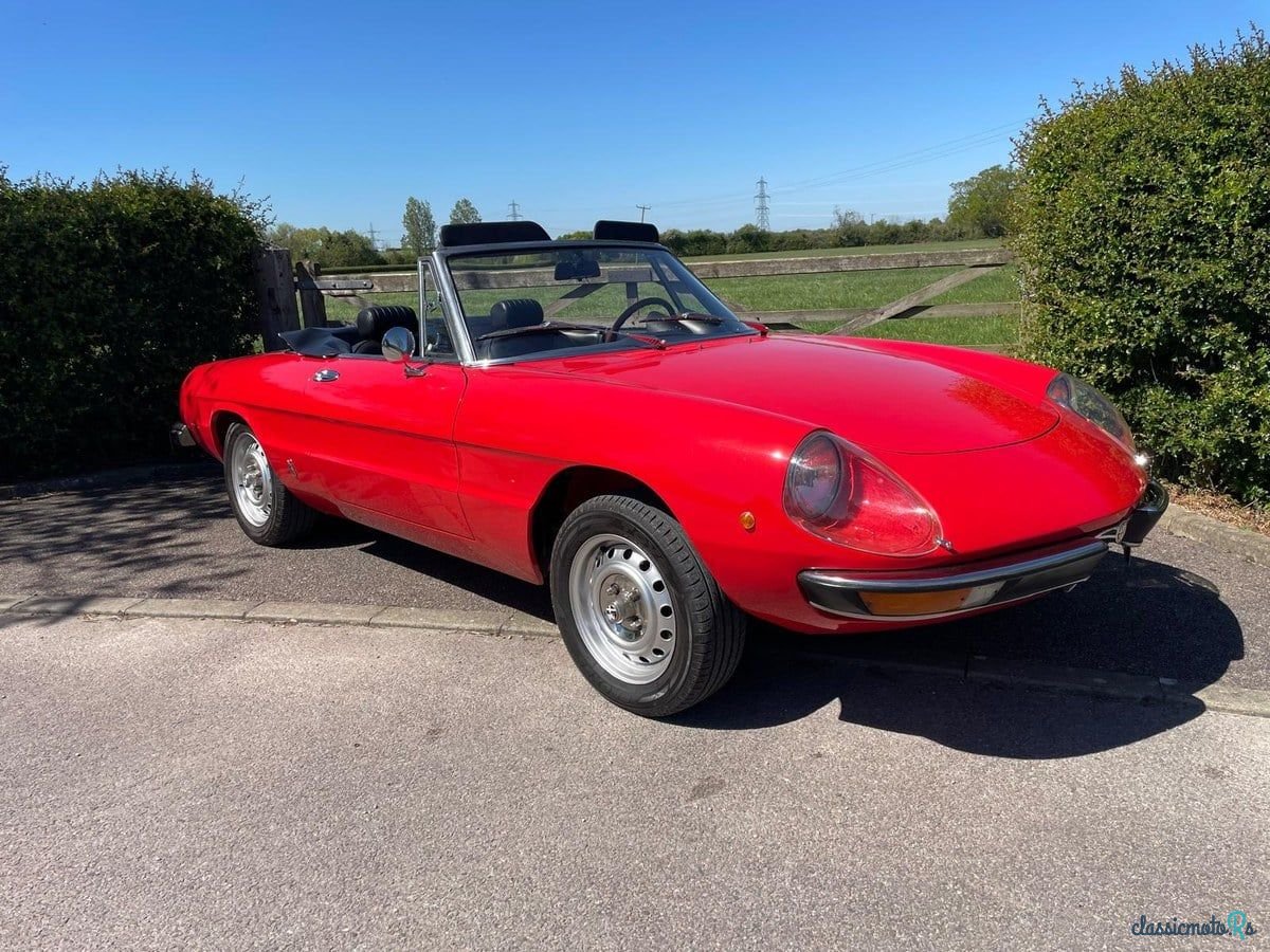 1972' Alfa Romeo Spider (Duetto) photo #1