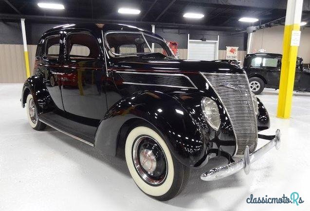 1935' Ford Deluxe photo #4