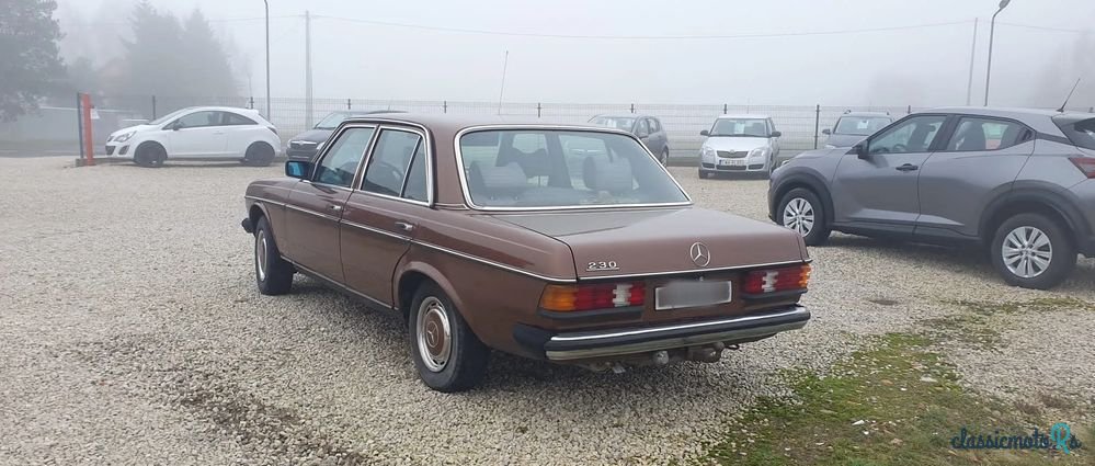 1978' Mercedes-Benz 123 photo #5