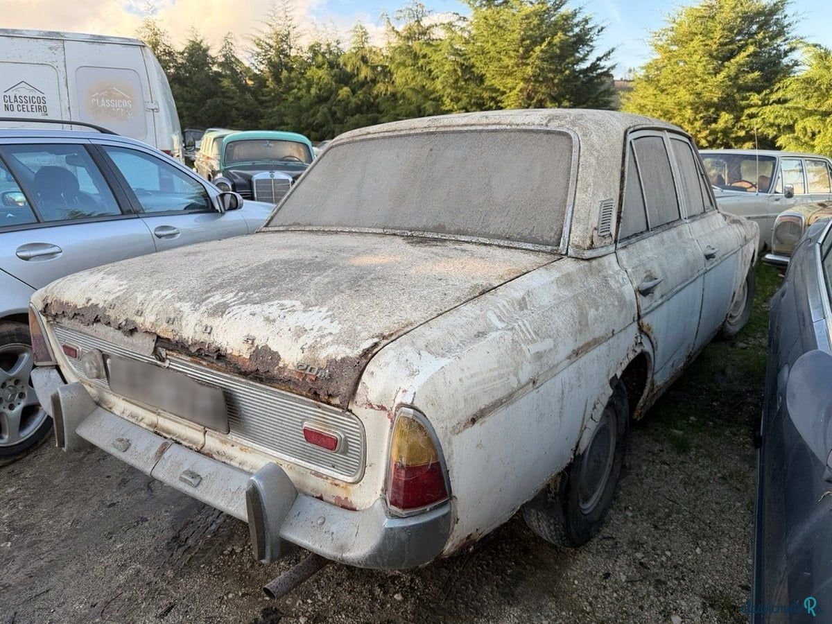 1965' Ford Taurus photo #4