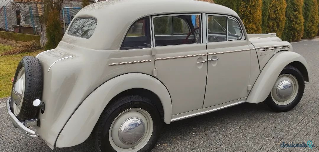 1954' Moskvitch 400 photo #5