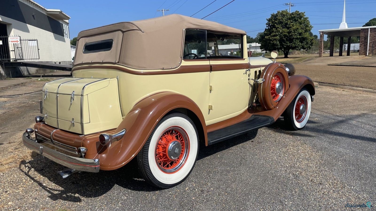 1933' Chrysler Imperial photo #5