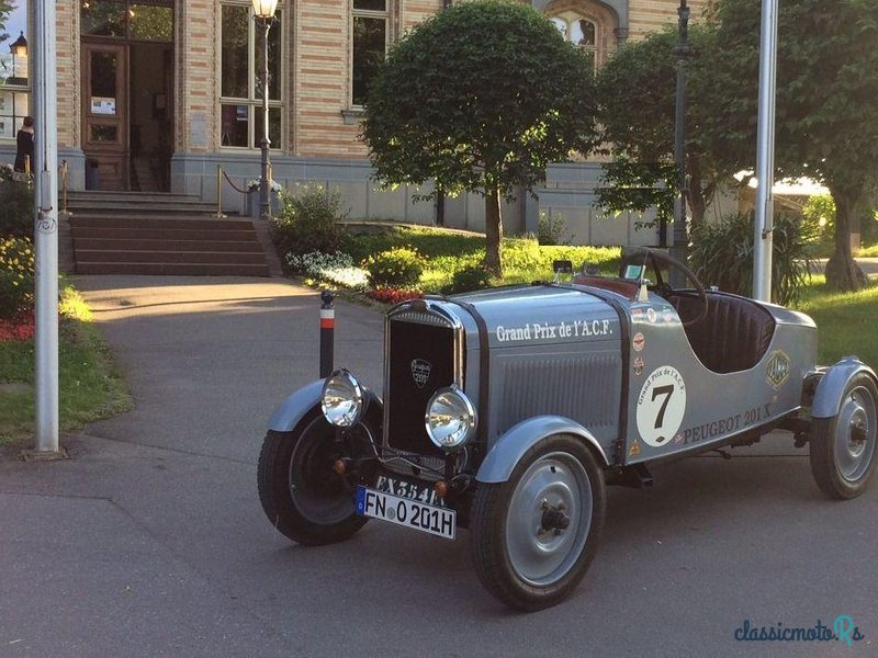 1930' Peugeot 201 photo #3