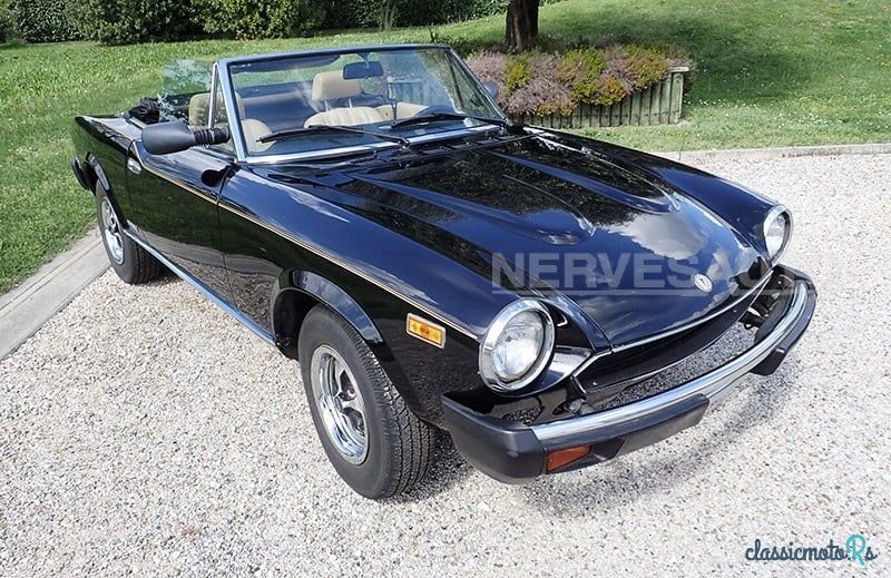 1983' Fiat 124 Spider Pininfarina photo #3